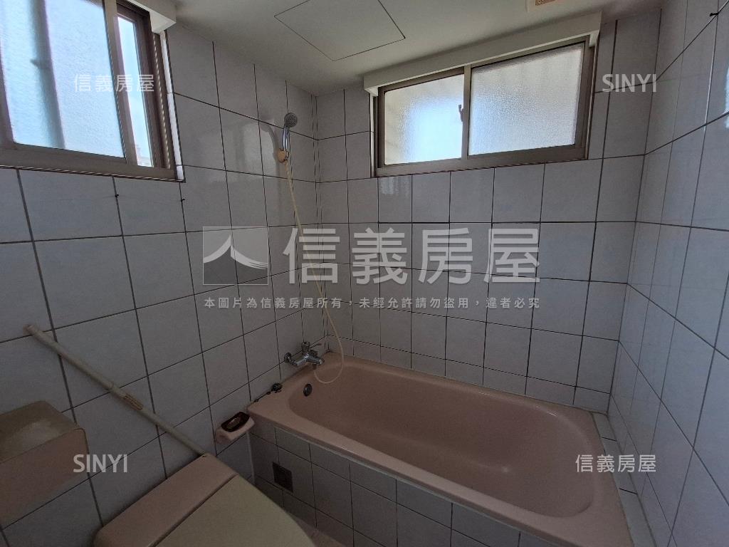 大業國中３房機上休旅車位房屋室內格局與周邊環境