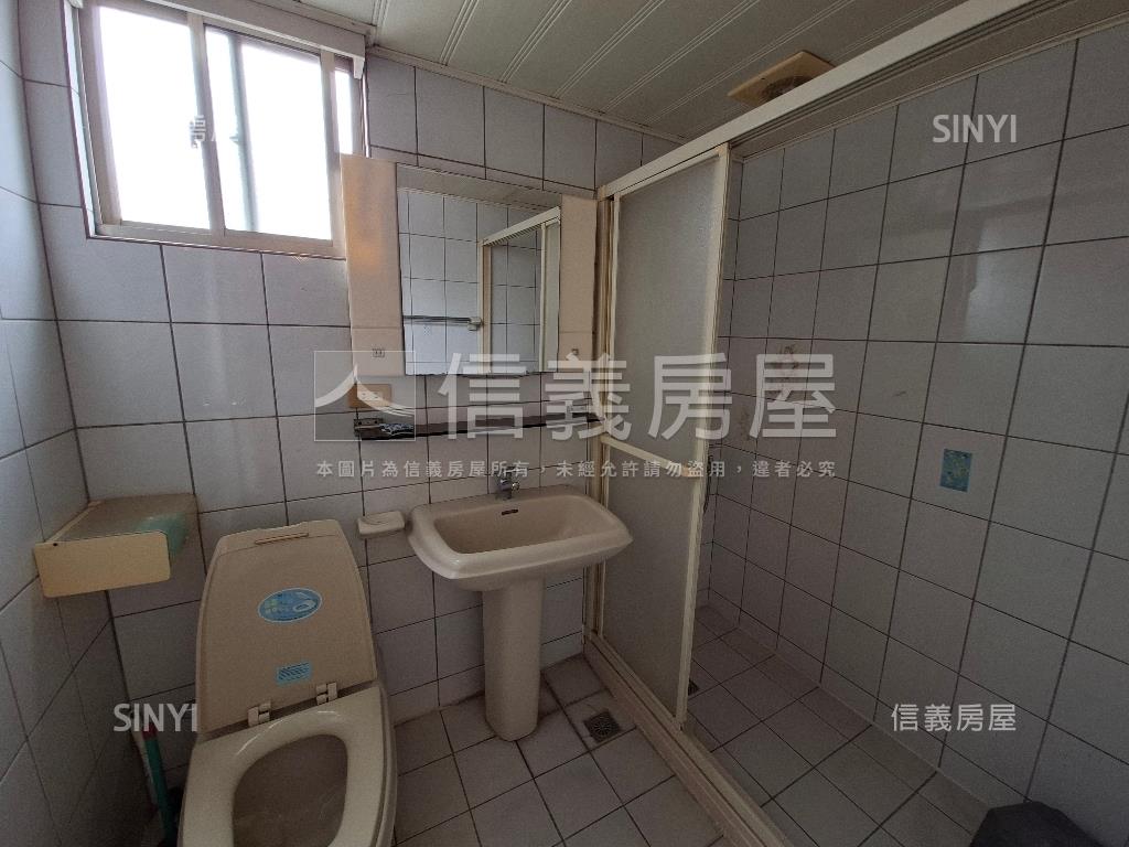 大業國中３房機上休旅車位房屋室內格局與周邊環境