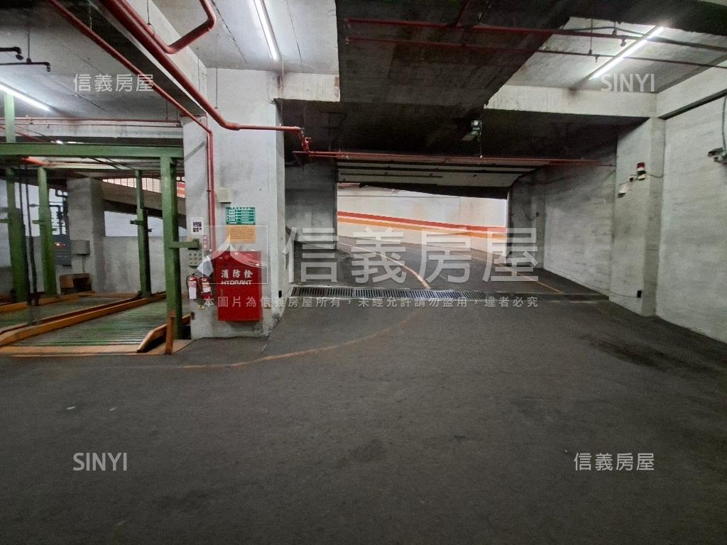 大業國中３房機上休旅車位房屋室內格局與周邊環境