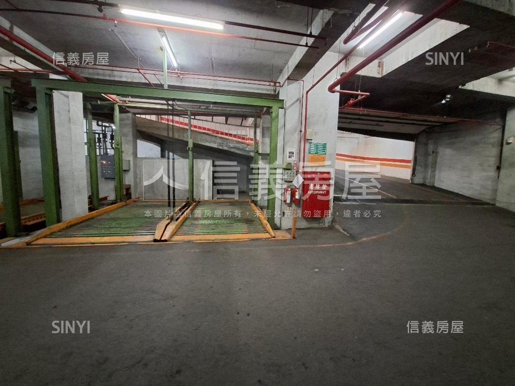 大業國中３房機上休旅車位房屋室內格局與周邊環境