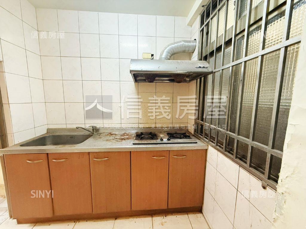 近水湳低總價靜巷讚透天厝房屋室內格局與周邊環境