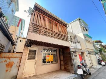 近水湳低總價靜巷讚透天厝