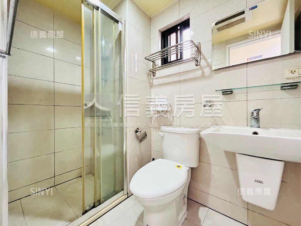 單層獨享樹景電梯美兩房房屋室內格局與周邊環境