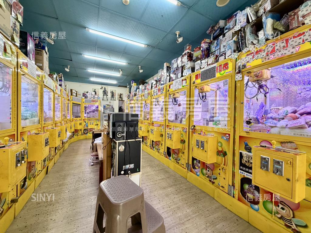 光華夜市正路黃金透店房屋室內格局與周邊環境