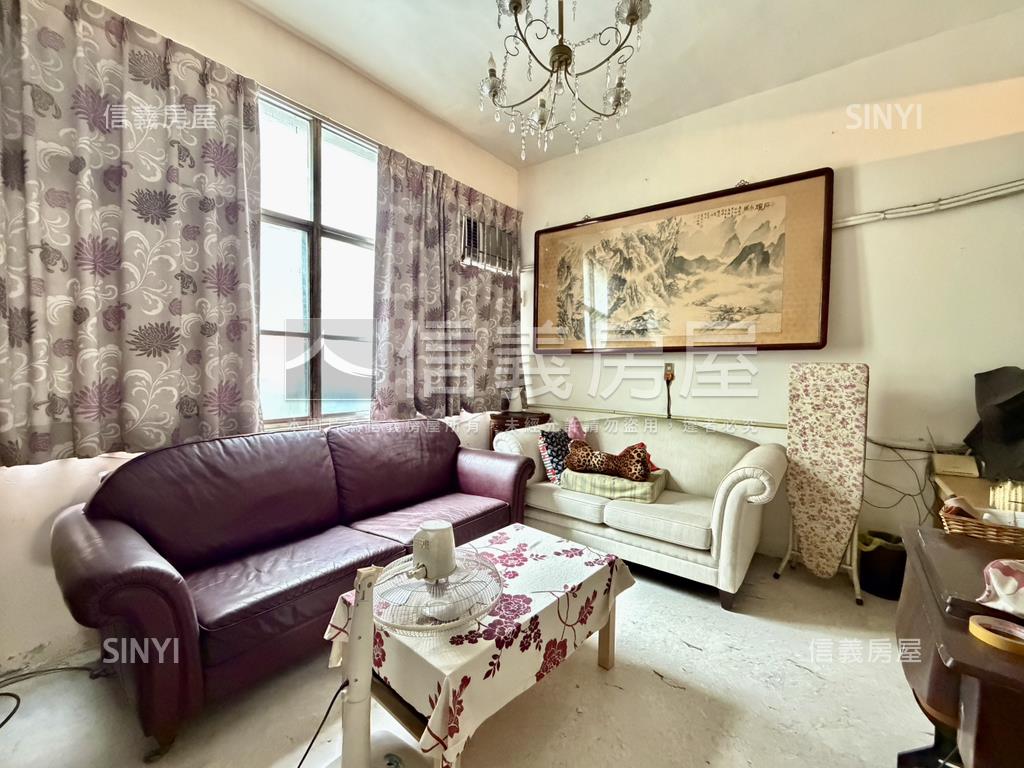 光華夜市正路黃金透店房屋室內格局與周邊環境