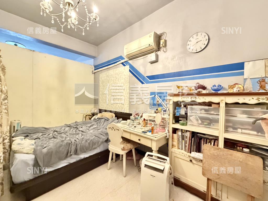 光華夜市正路黃金透店房屋室內格局與周邊環境