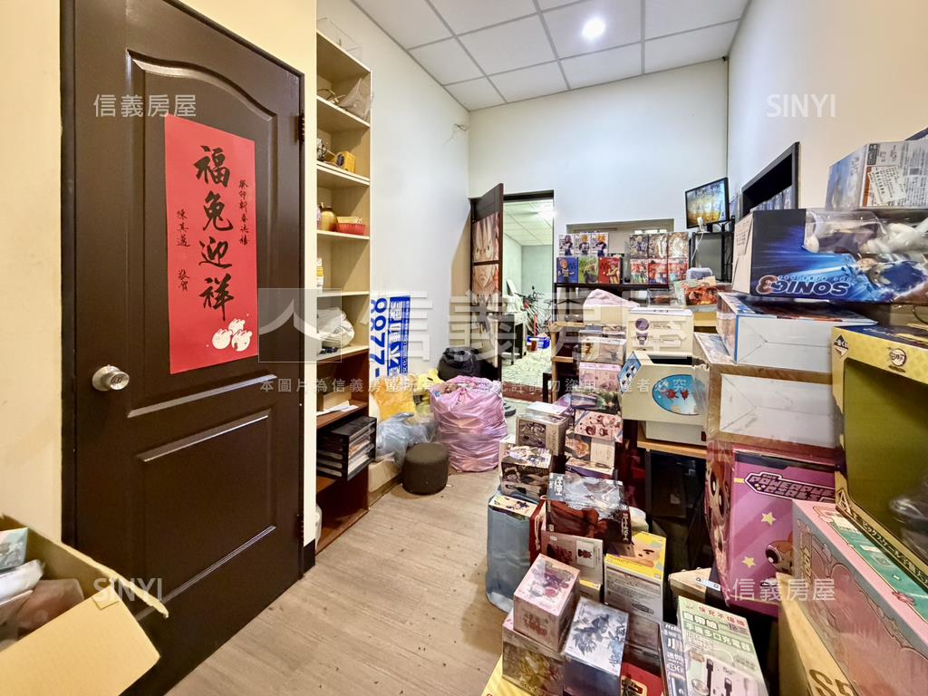 光華夜市正路黃金透店房屋室內格局與周邊環境