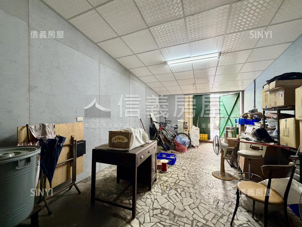 光華夜市正路黃金透店房屋室內格局與周邊環境