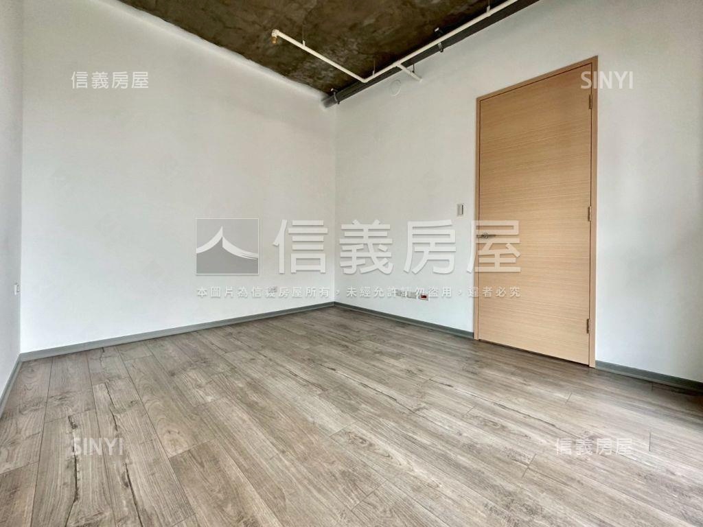 全新國美高樓面寬兩房車位房屋室內格局與周邊環境