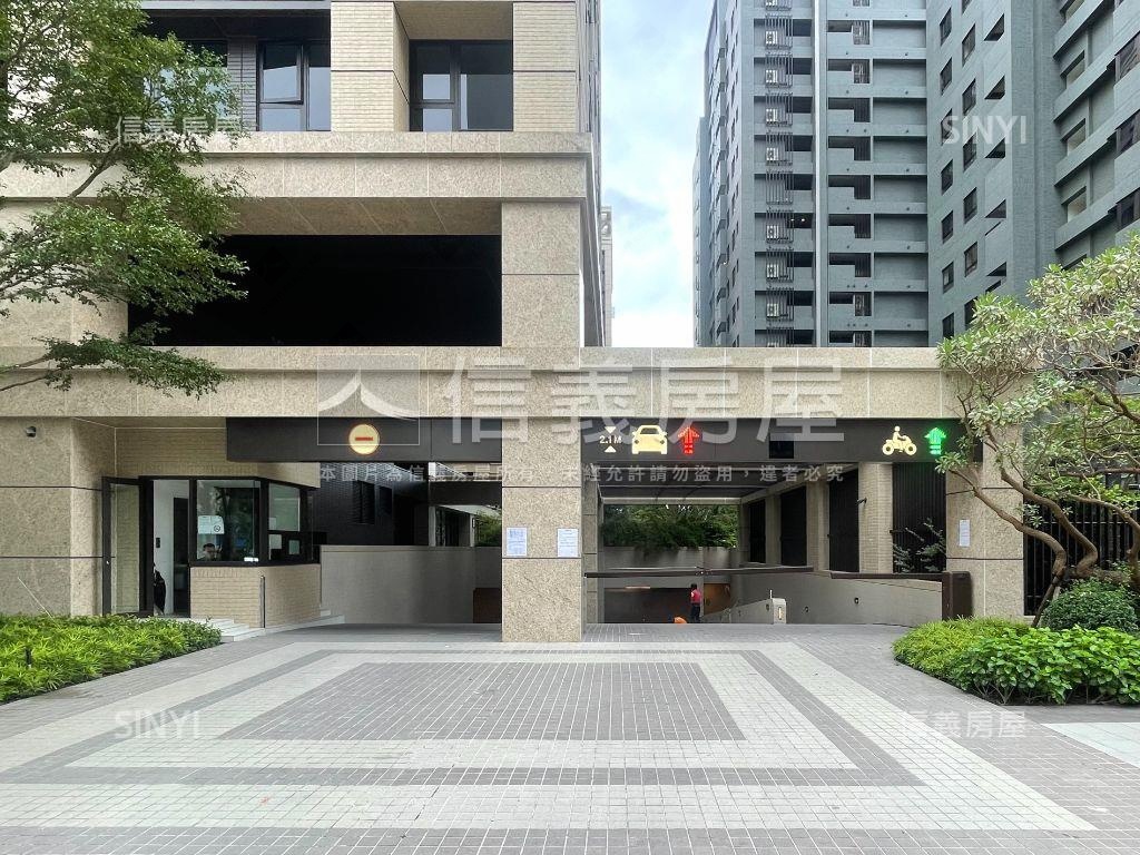 全新國美高樓面寬兩房車位房屋室內格局與周邊環境