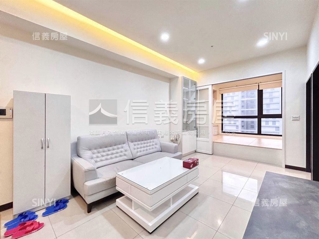 家樂福次頂樓景觀２＋１房房屋室內格局與周邊環境