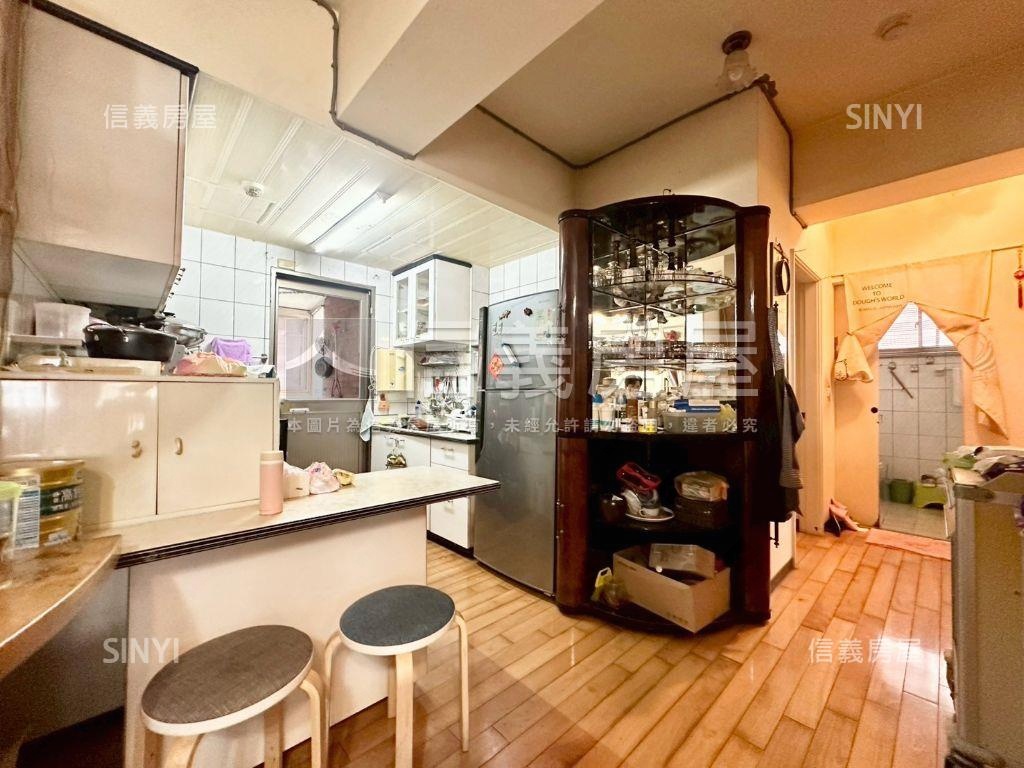 發財東湖麗都華廈房屋室內格局與周邊環境