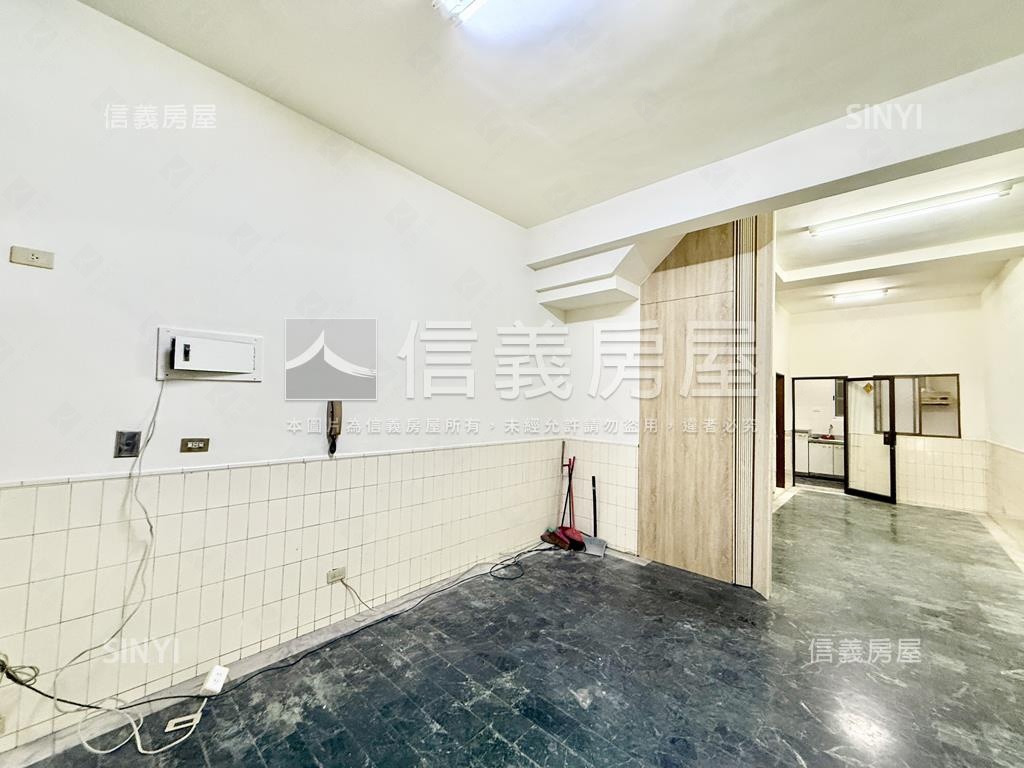 前鎮草衙低總價活巷透天房屋室內格局與周邊環境