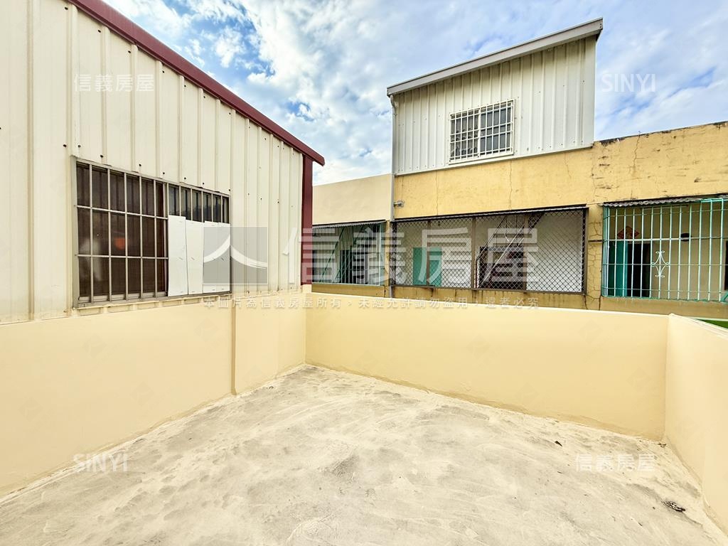 前鎮草衙低總價活巷透天房屋室內格局與周邊環境