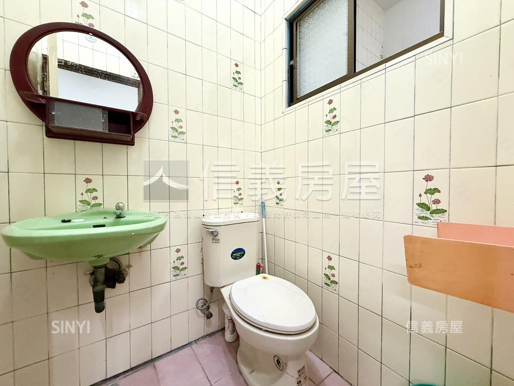 前鎮草衙低總價活巷透天房屋室內格局與周邊環境