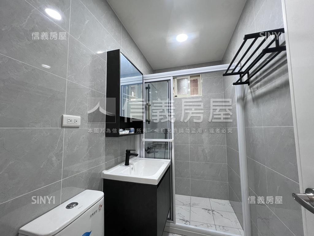 近車站三樓美宅房屋室內格局與周邊環境