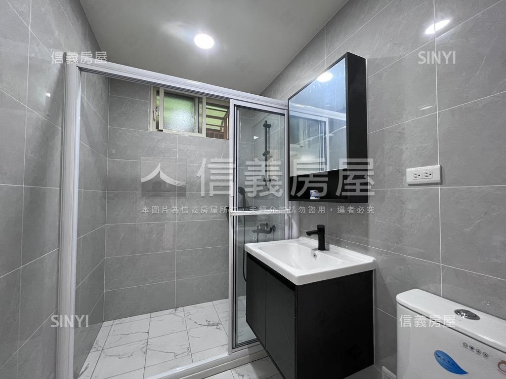 近車站三樓美宅房屋室內格局與周邊環境