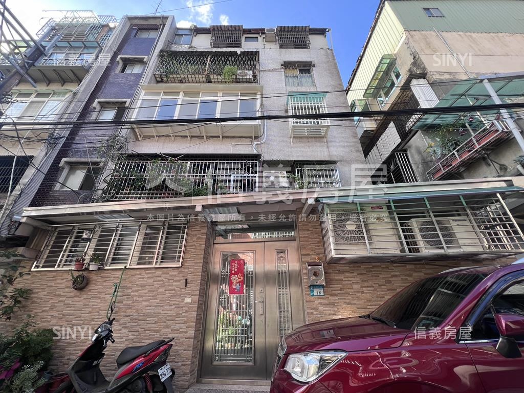 近車站三樓美宅房屋室內格局與周邊環境