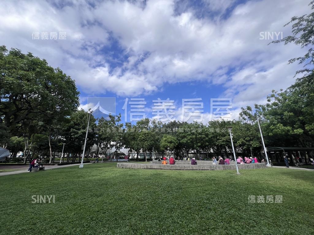 近車站三樓美宅房屋室內格局與周邊環境