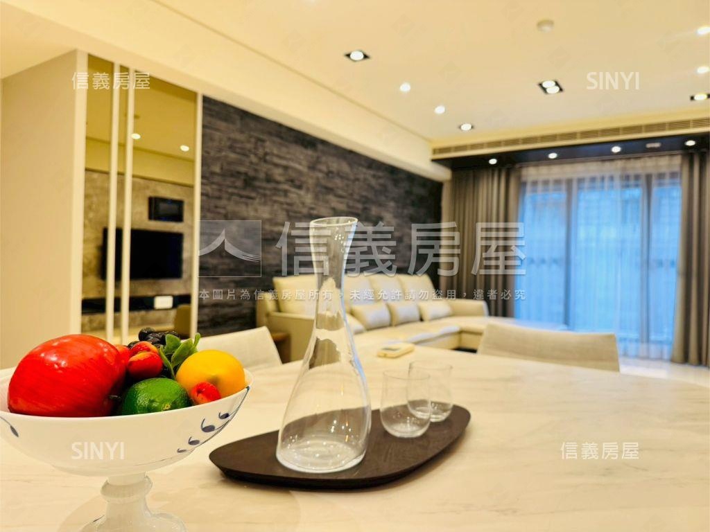 精裝戀戀四房平車房屋室內格局與周邊環境