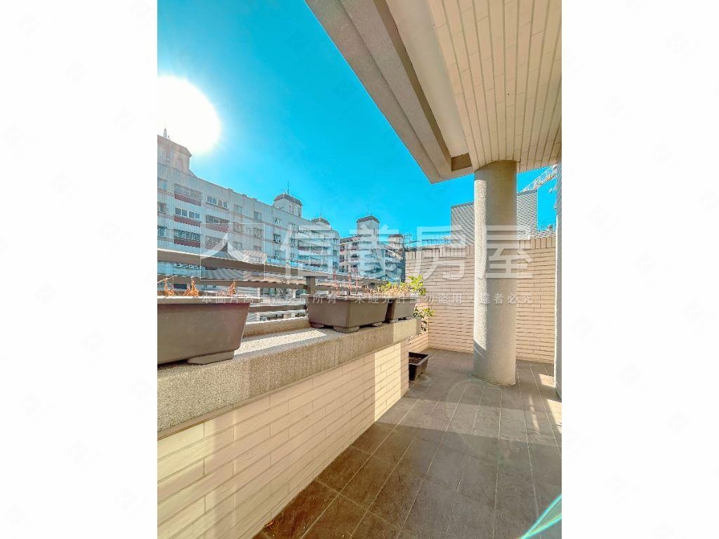 氣派｜大面寬邊間雙車透天房屋室內格局與周邊環境