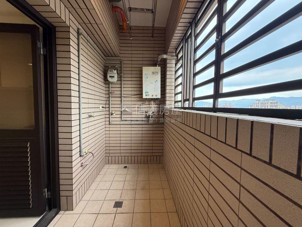 捷運綻美三房邊間平車房屋室內格局與周邊環境
