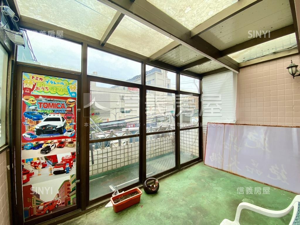 近沙鹿火車站角間透店房屋室內格局與周邊環境