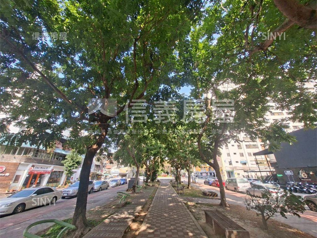 園道第一排大面寬優質金店房屋室內格局與周邊環境