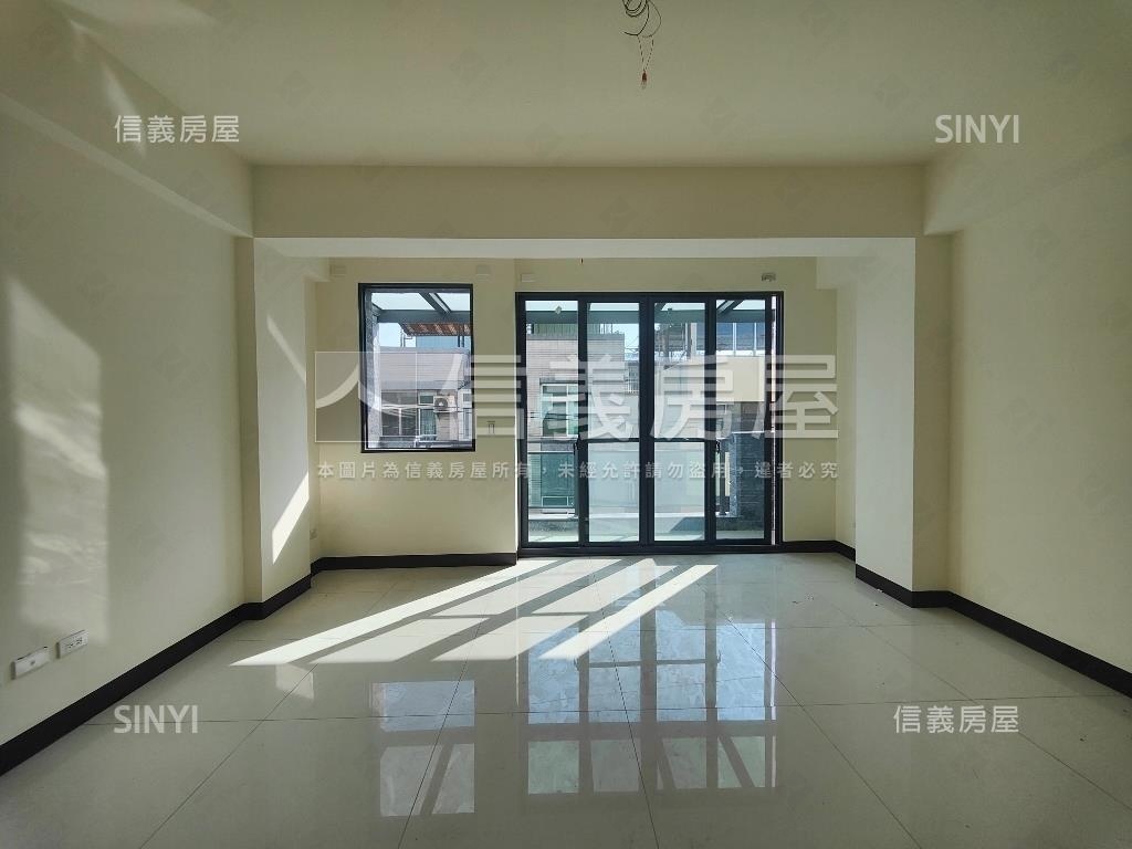 藝文中心臨路全新別墅房屋室內格局與周邊環境