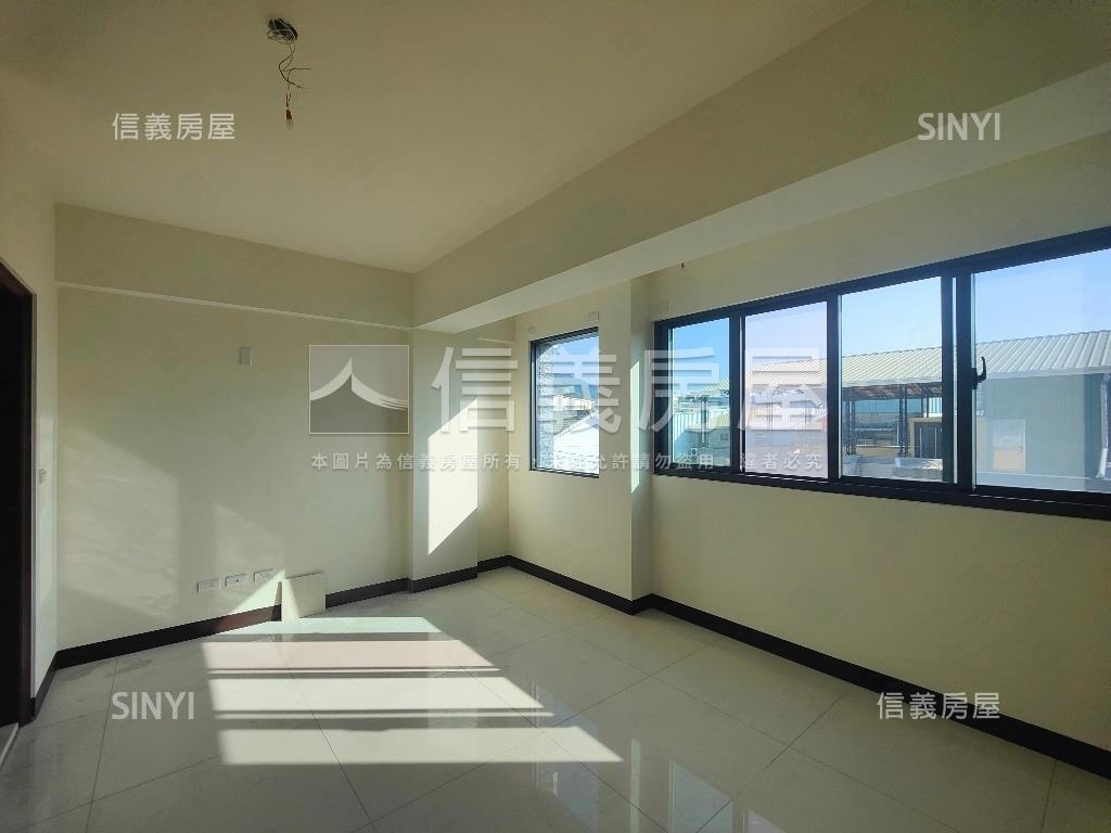 藝文中心臨路全新別墅房屋室內格局與周邊環境