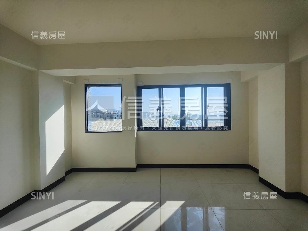 藝文中心臨路全新別墅房屋室內格局與周邊環境