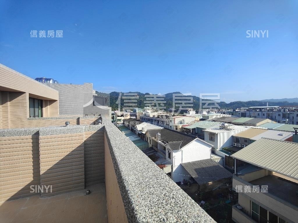 藝文中心臨路全新別墅房屋室內格局與周邊環境