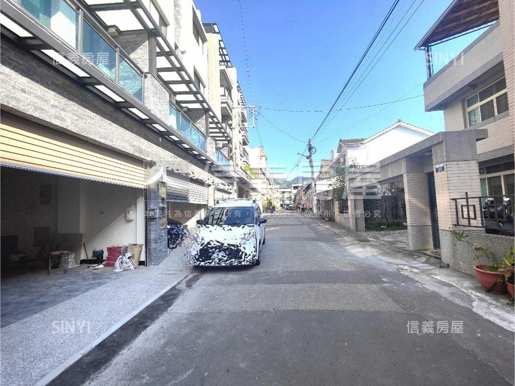 藝文中心臨路全新別墅房屋室內格局與周邊環境