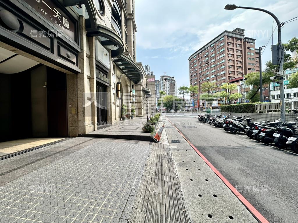 江翠獨立產權Ｂ２平移車位房屋室內格局與周邊環境