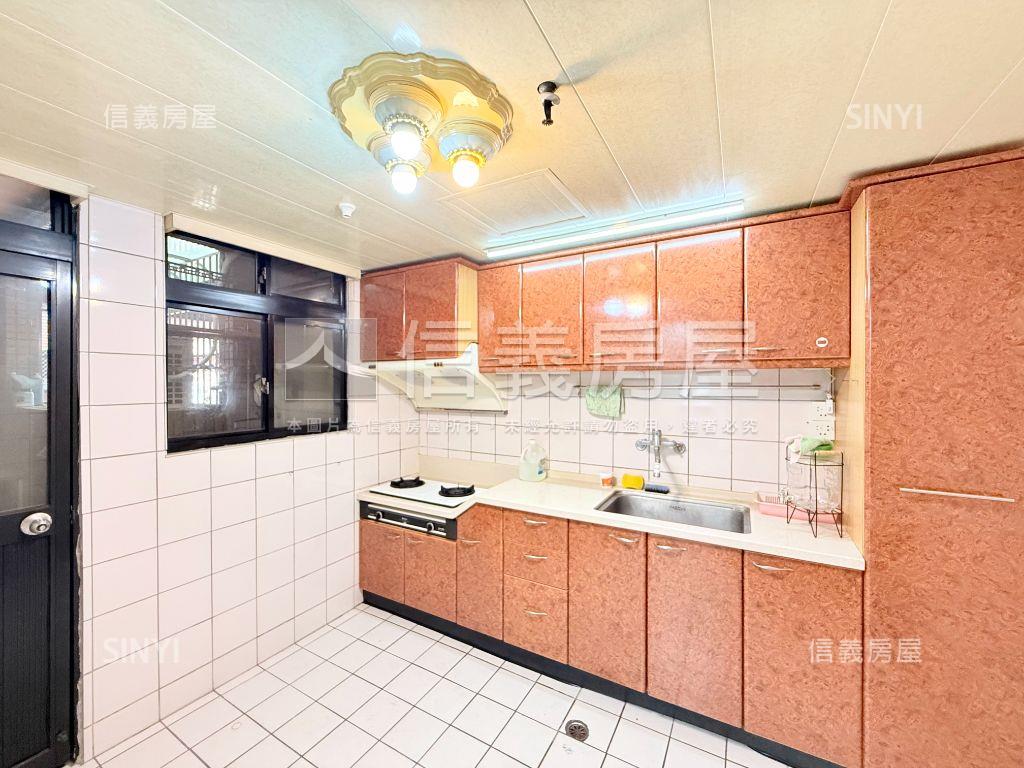 文心經典四房超級讚房屋室內格局與周邊環境