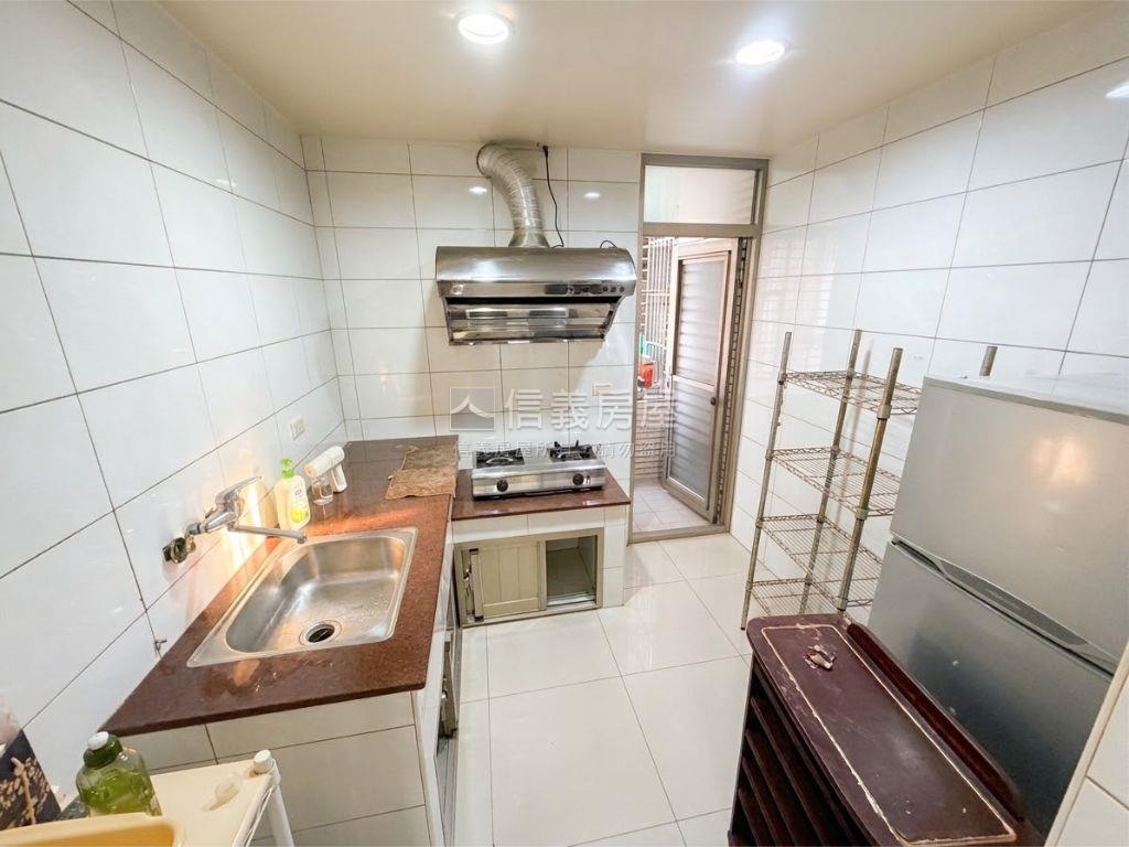 中港路美宅三樓房屋室內格局與周邊環境
