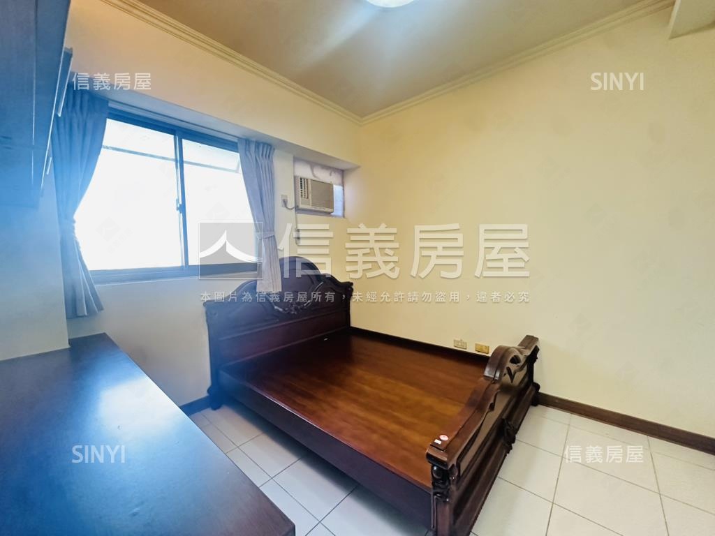 摩登歐洲大三房平面車位房屋室內格局與周邊環境