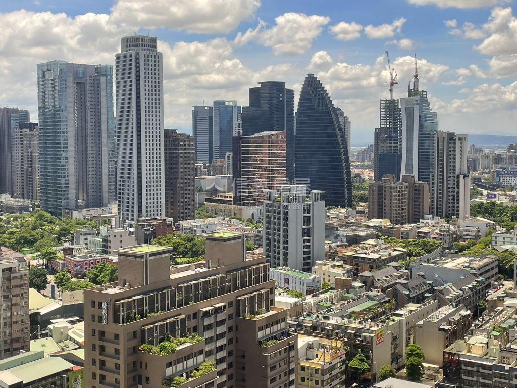 ★中港ＴｈｅＯＮＥ樓店３房屋室內格局與周邊環境