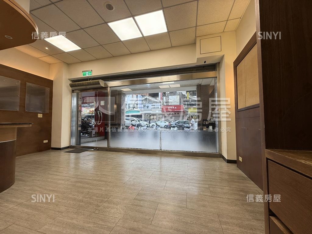 大面寬前後採光金店面房屋室內格局與周邊環境