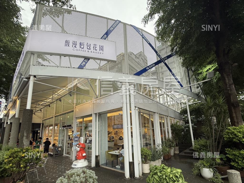 大面寬前後採光金店面房屋室內格局與周邊環境