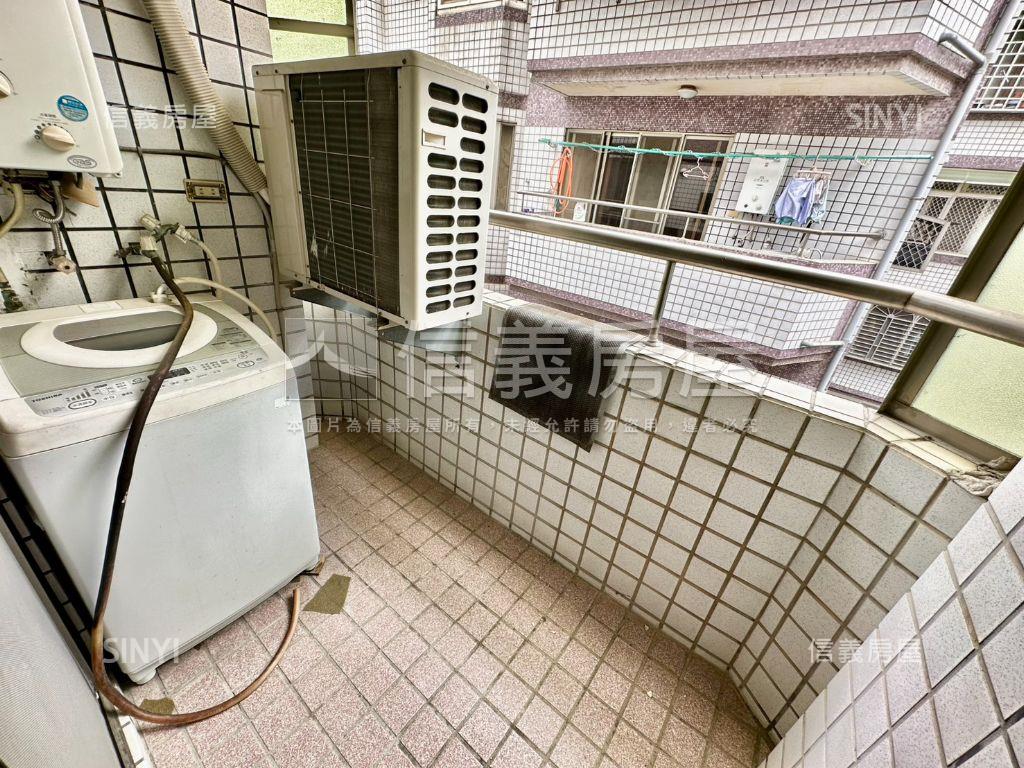 漂亮！西屯二房車位房屋室內格局與周邊環境