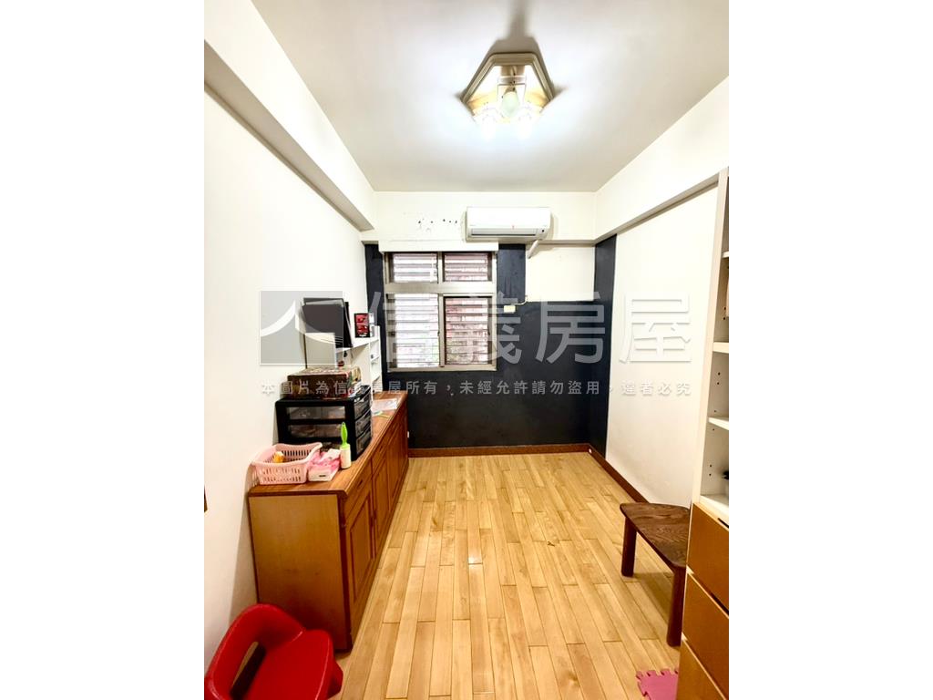 城龍花園⭐車庫別墅⭐房屋室內格局與周邊環境