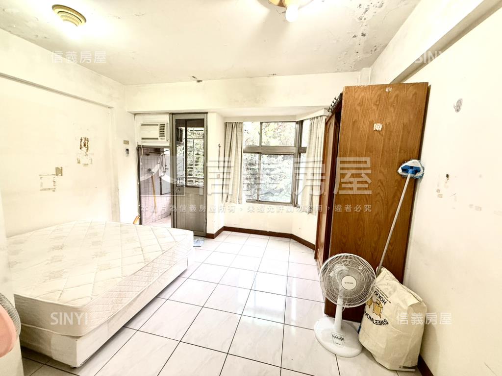 城龍花園⭐車庫別墅⭐房屋室內格局與周邊環境