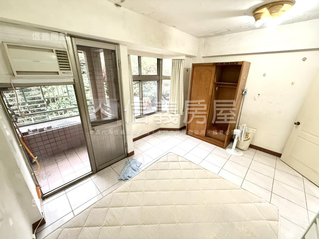 城龍花園⭐車庫別墅⭐房屋室內格局與周邊環境