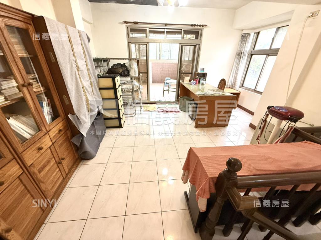 城龍花園⭐車庫別墅⭐房屋室內格局與周邊環境