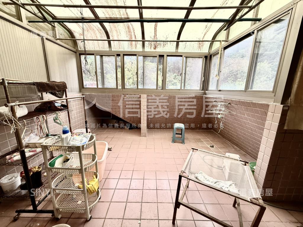 城龍花園⭐車庫別墅⭐房屋室內格局與周邊環境