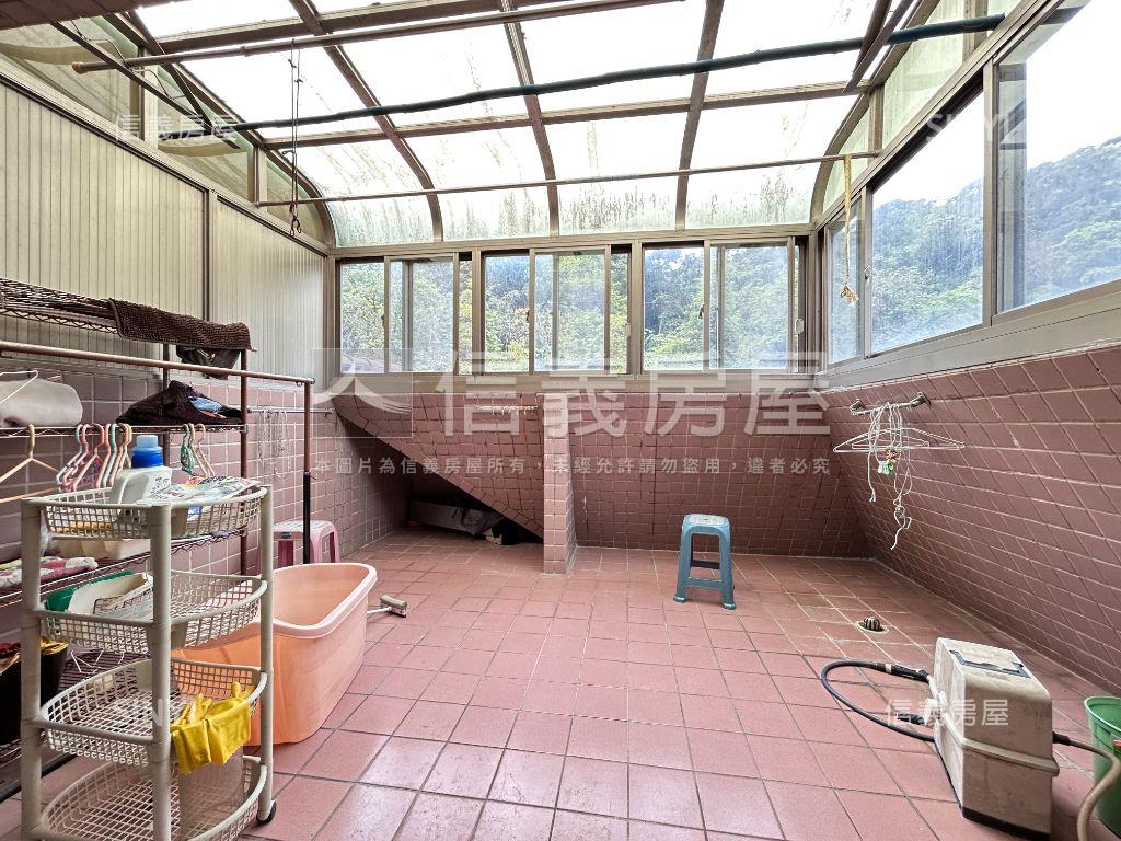 城龍花園⭐車庫別墅⭐房屋室內格局與周邊環境