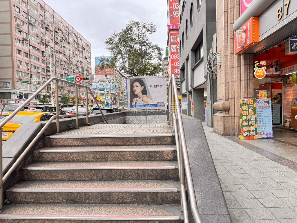 東區頂好金店面房屋室內格局與周邊環境