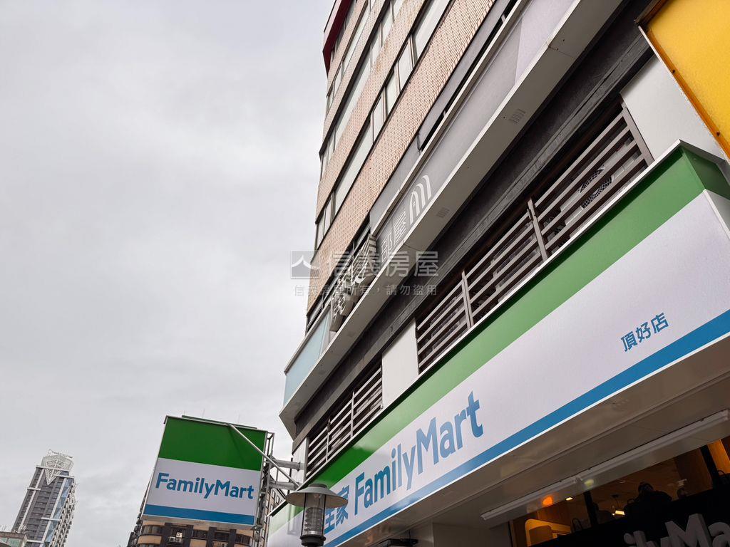東區頂好金店面房屋室內格局與周邊環境