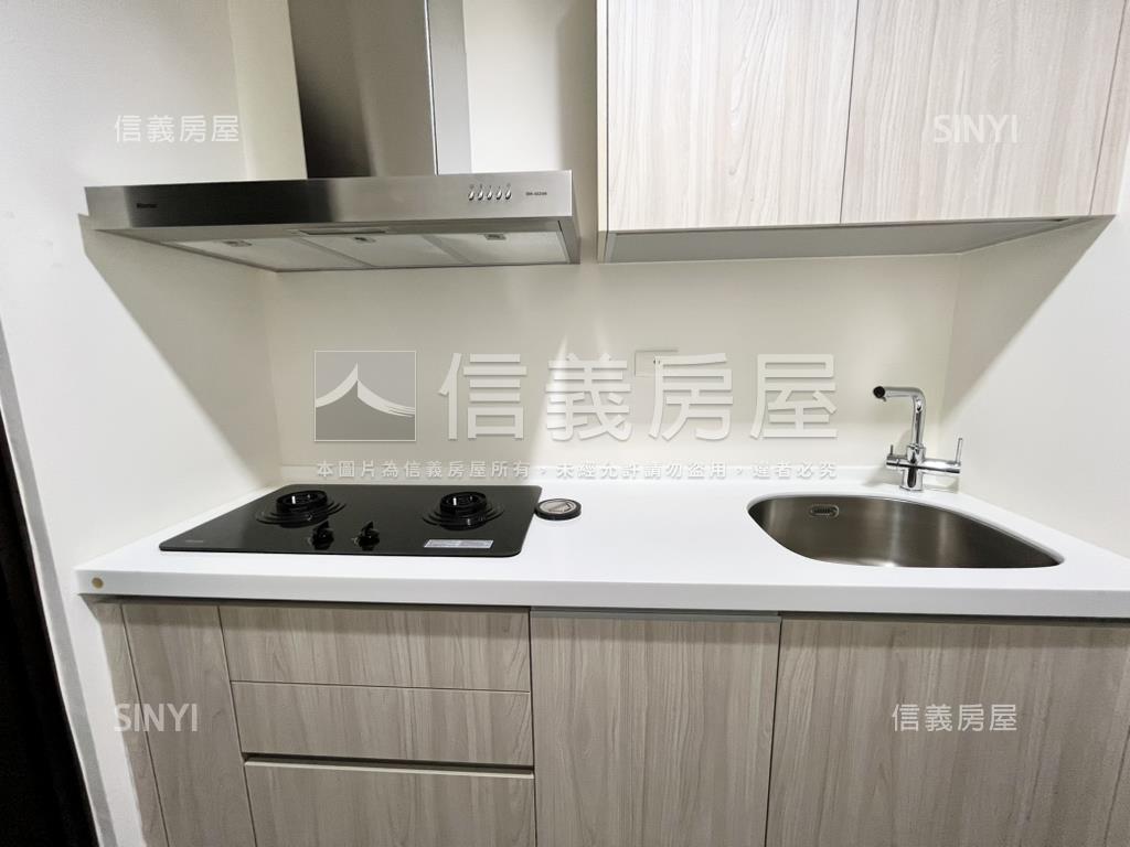 大通大美１７Ｆ兩房平車房屋室內格局與周邊環境